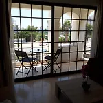 La Veranda Sea View * Ларнака