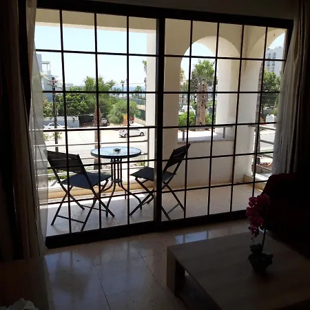 La Veranda Sea View * Larnaca