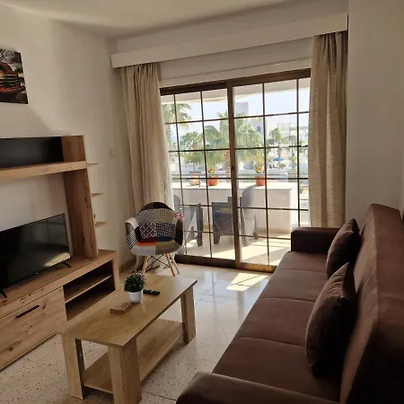 La Veranda Sea View Apartment Larnaca