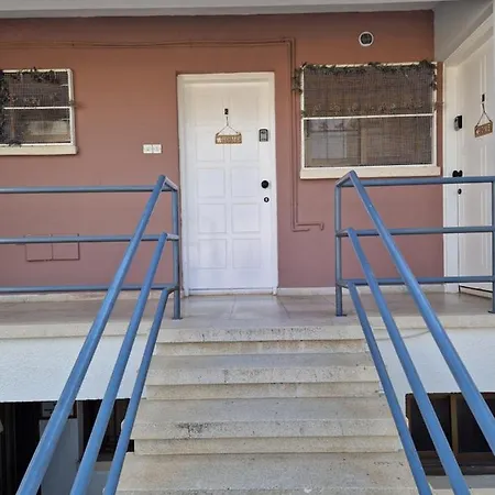 La Veranda Sea View *