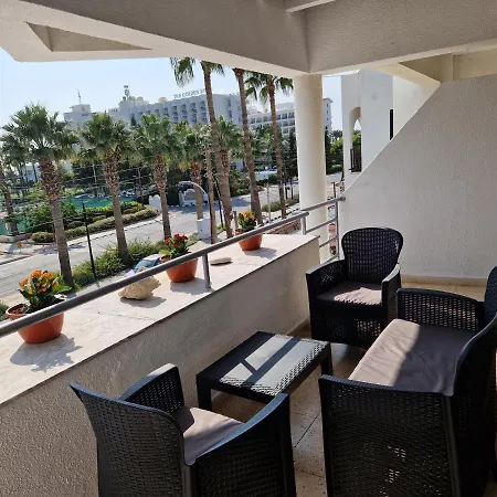 La Veranda Sea View Apartment *