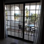 La Veranda Sea View * Λάρνακα